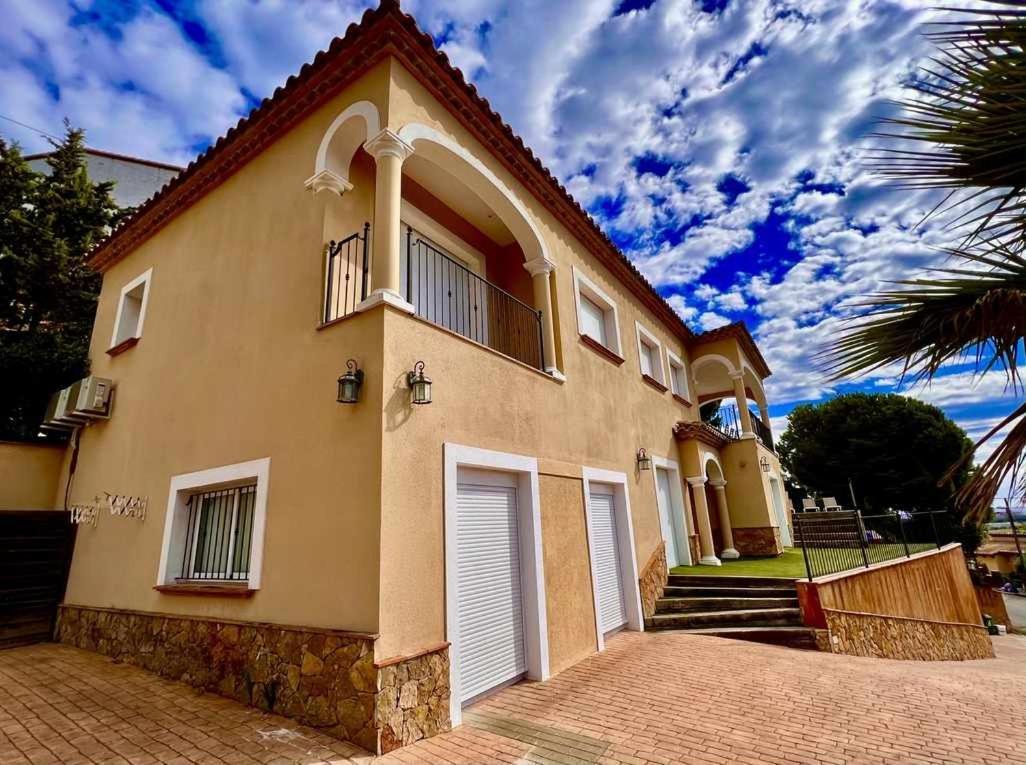 卡隆赫Casa Mas Ambros Con Piscina Desbordante别墅 外观 照片