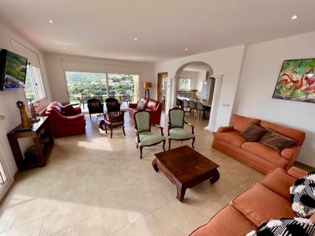 卡隆赫Casa Mas Ambros Con Piscina Desbordante别墅 外观 照片