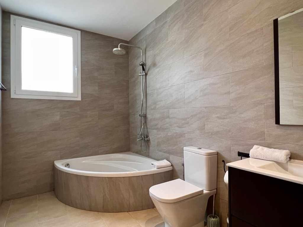 卡隆赫Casa Mas Ambros Con Piscina Desbordante别墅 外观 照片